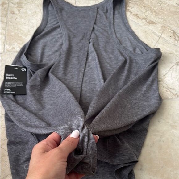 GAP gray Tank Top with Barre to Bar Print Sz s NWT - Picture 5 of 6